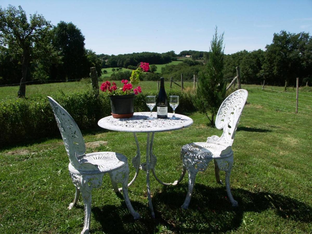 Chalet De Rose Moutier-Malcard Luaran gambar