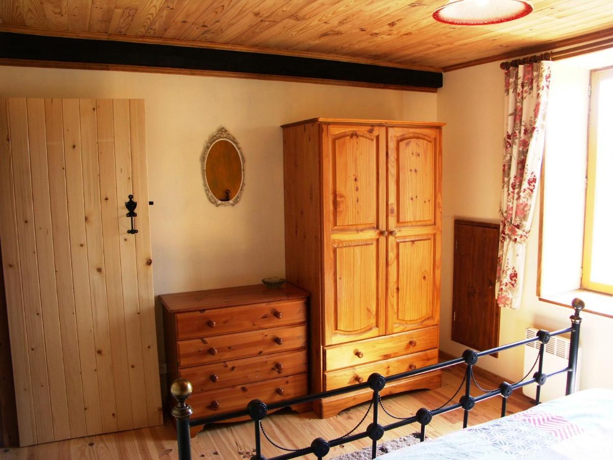 Chalet De Rose Moutier-Malcard Luaran gambar